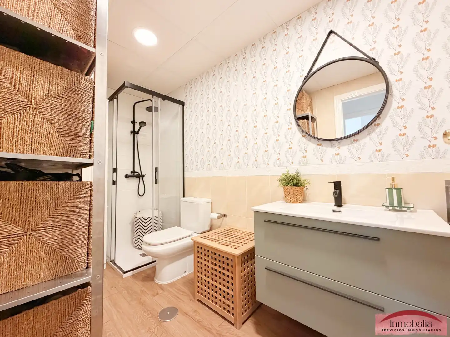 Baño de Piso en venta en Sevilla con Aire acondicionado, Terraza y Trastero