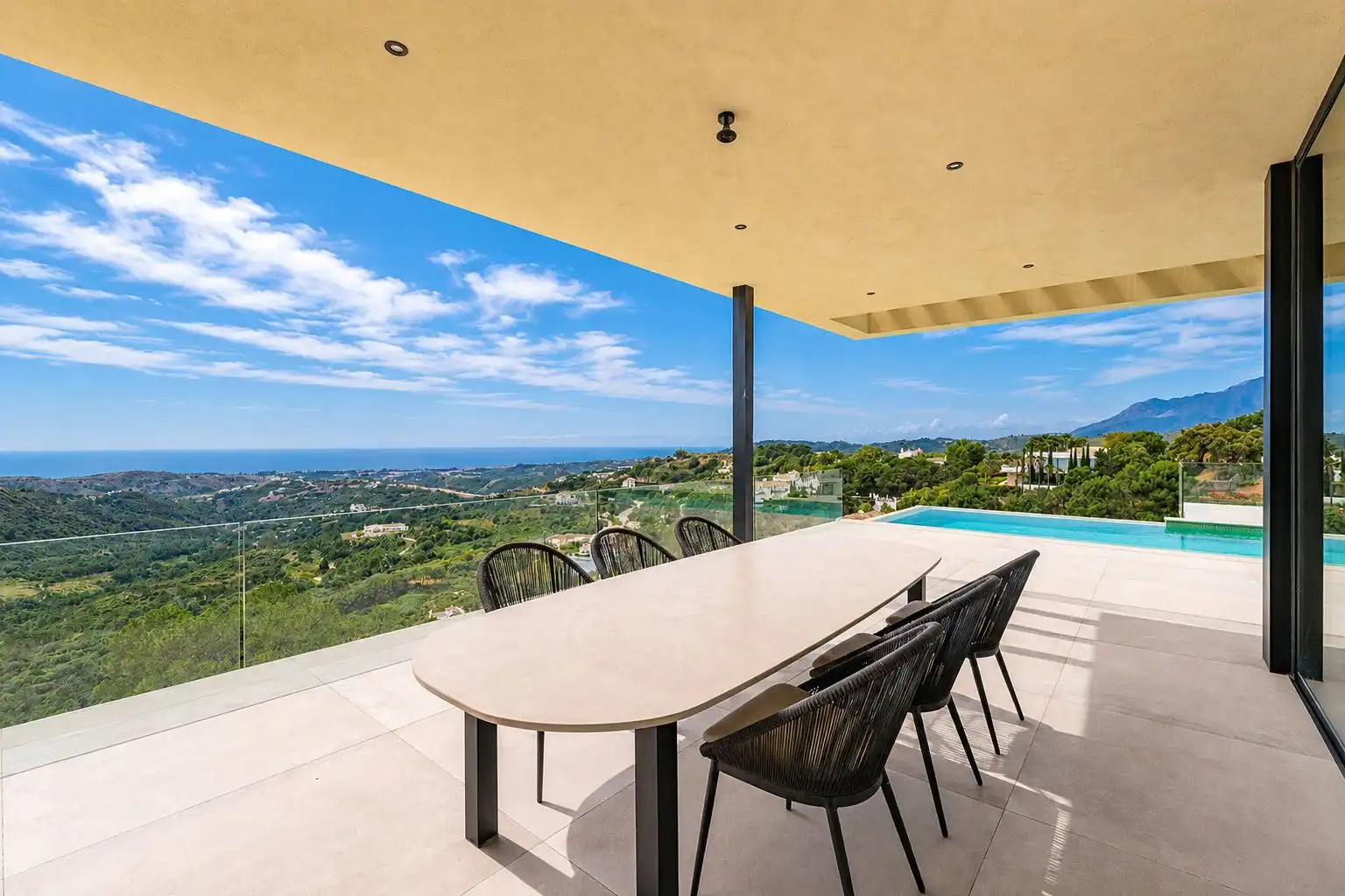 Terrassa de Casa o xalet en venda en Benahavís amb Calefacció, Jardí privat i Terrassa