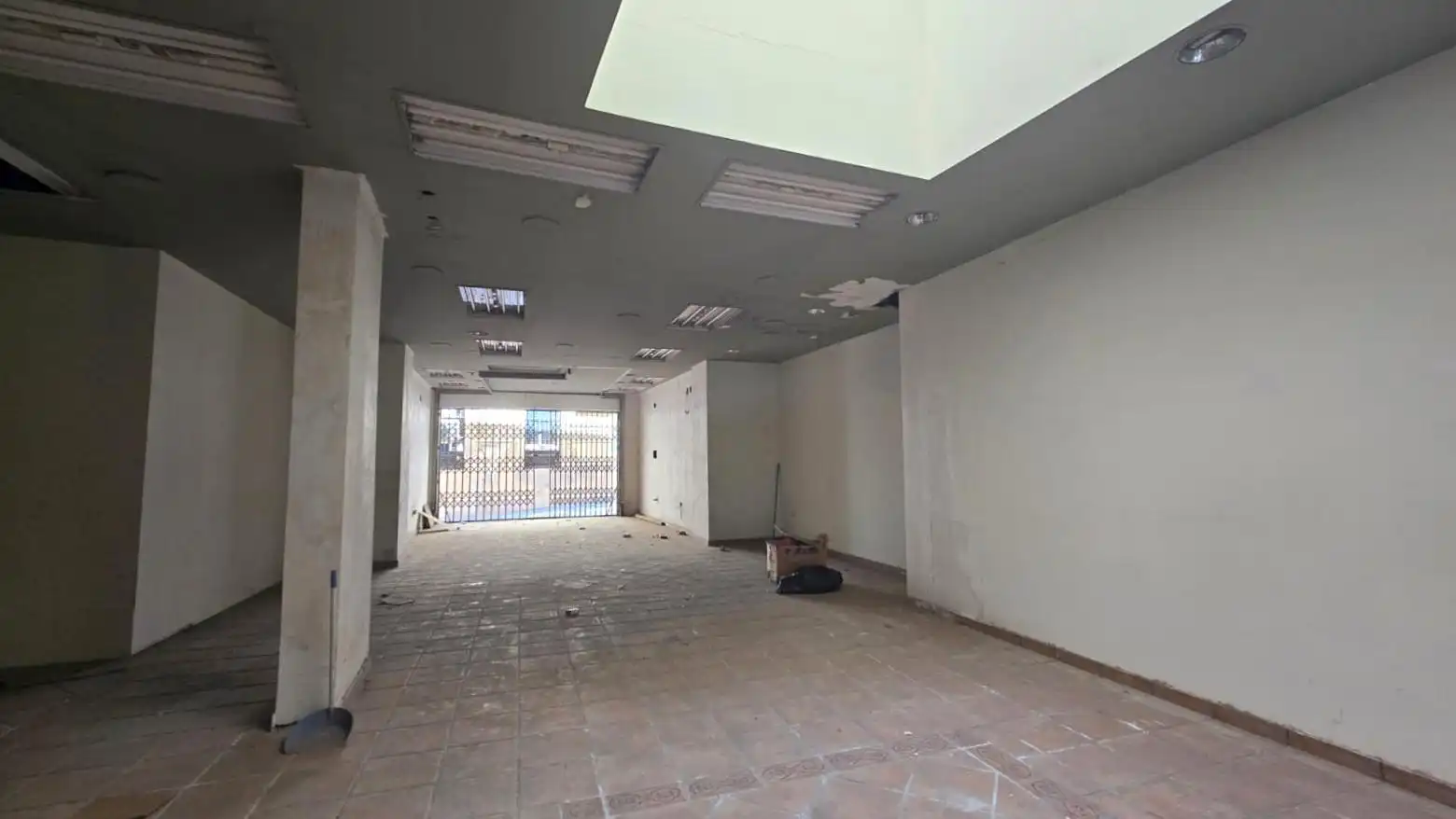 Local comercial en venda a Calle REY, imagen 4