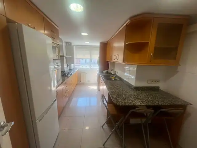 Küche von Wohnung zur Miete in Sant Cugat del Vallès mit Klimaanlage, Heizung und Parkett