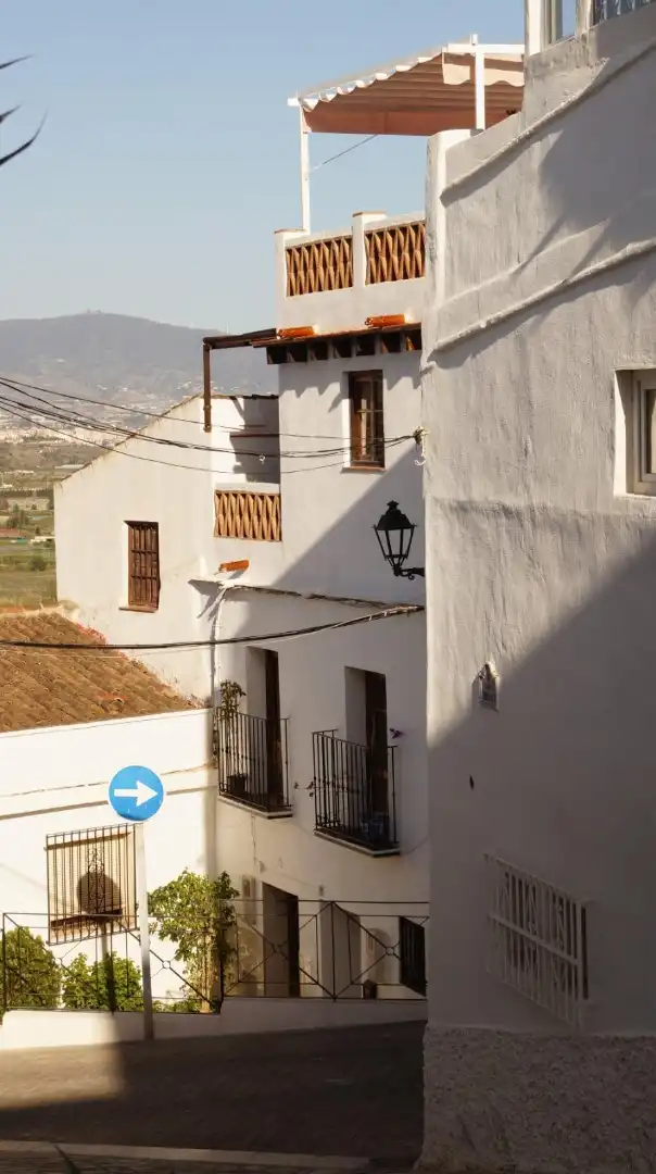 Vista exterior de Casa adosada en venda en Salobreña amb Terrassa