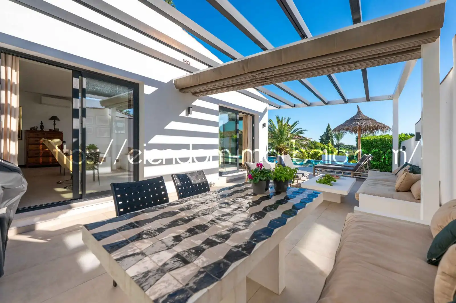 Detached house with pool for sale in Elviria - Cabopino, imagen 7