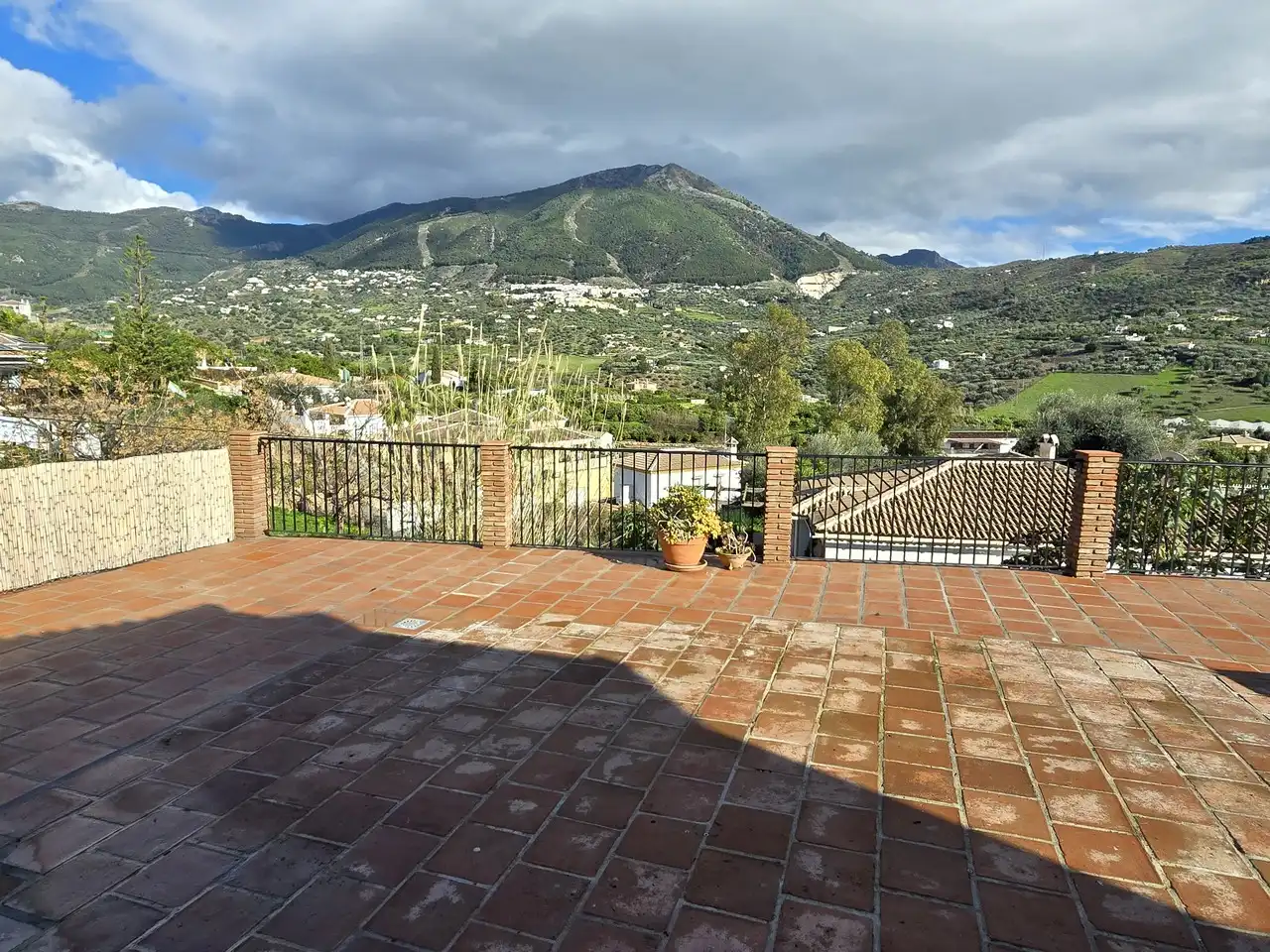 Casa amb piscina en venda a Alcaucín, imagen 4