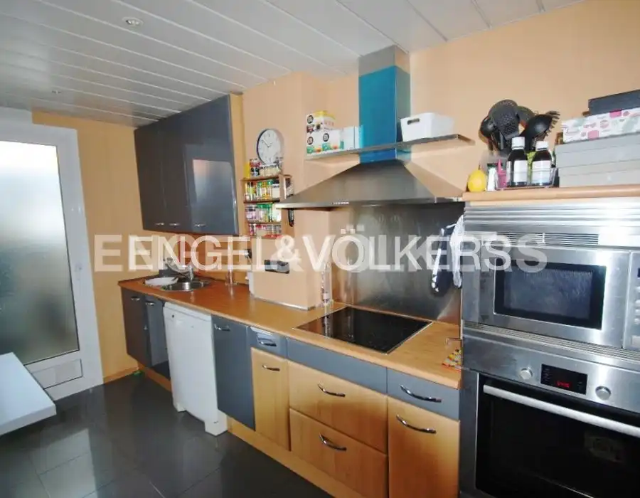 Attic for rent in Baixador