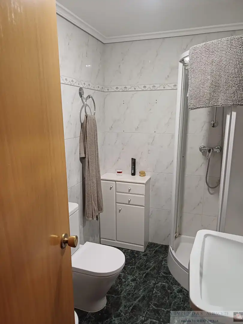 Badezimmer von Wohnung zur Miete in Centro