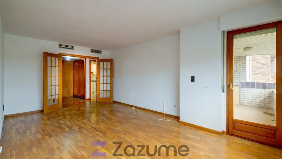 Sala d'estar de Pis de lloguer en Zaragoza amb Aire condicionat, Calefacció i Jardí privat