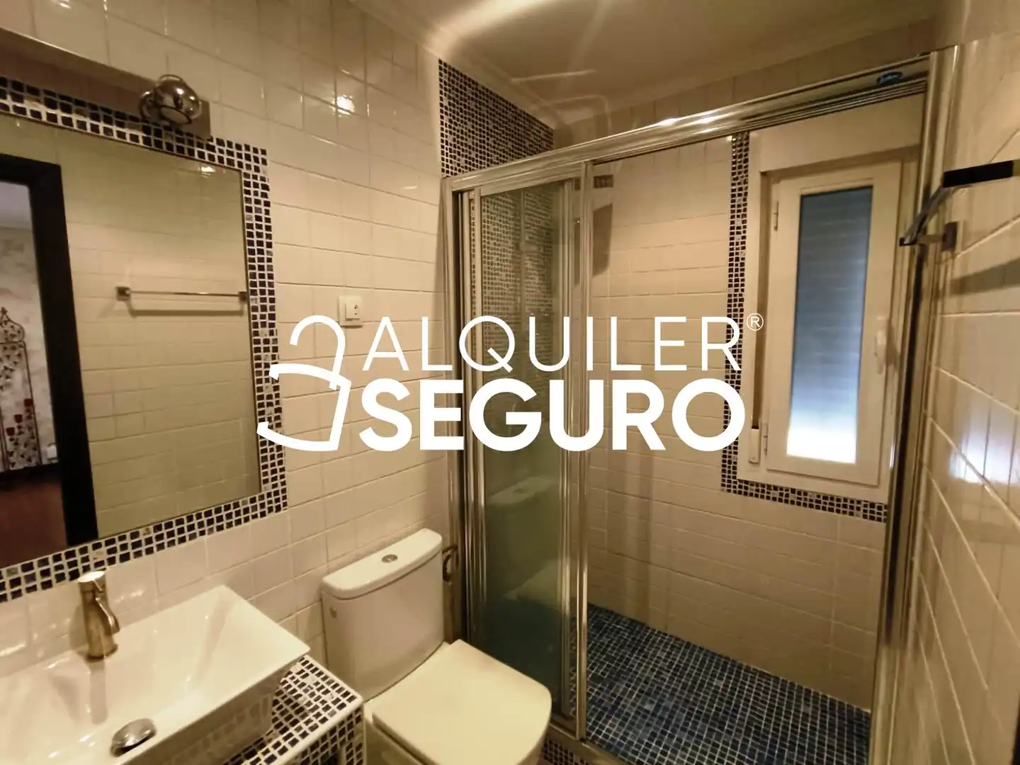 Badezimmer von Wohnung zur Miete in Getafe mit Klimaanlage und Möbliert