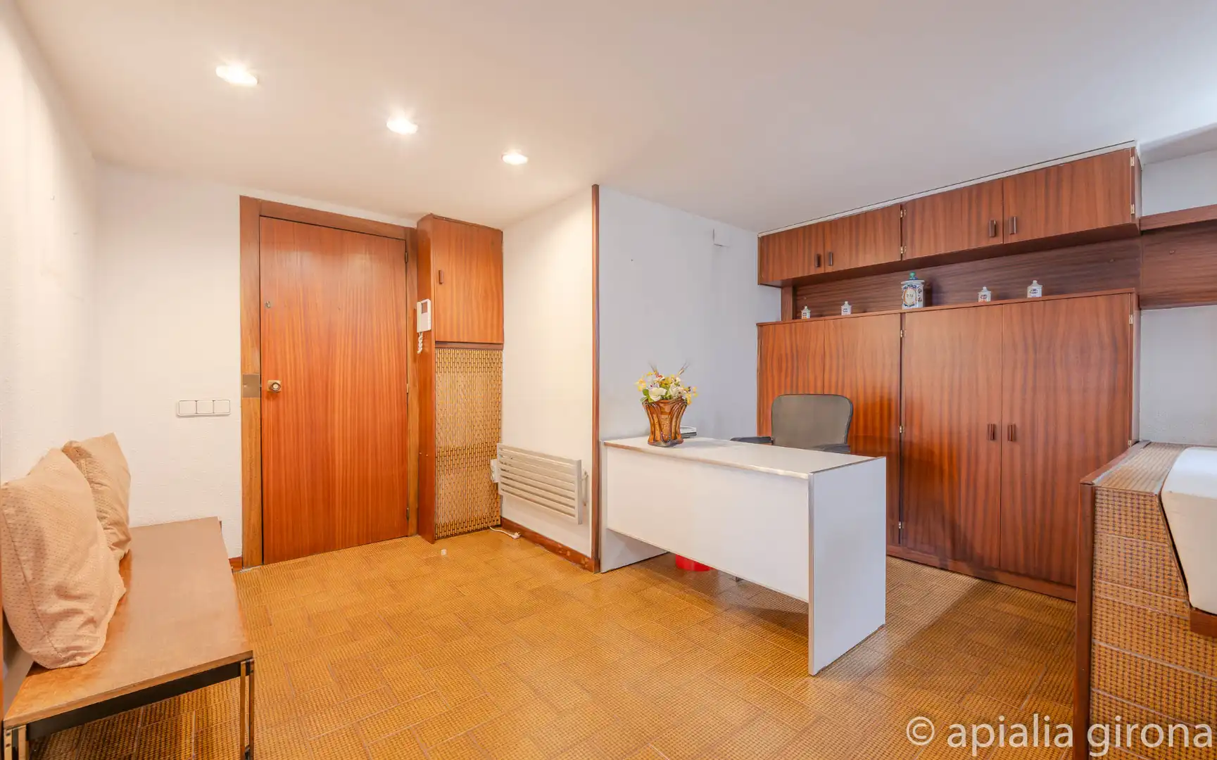 Büro zum Verkauf in Girona mit Klimaanlage, Heizung und Möbliert