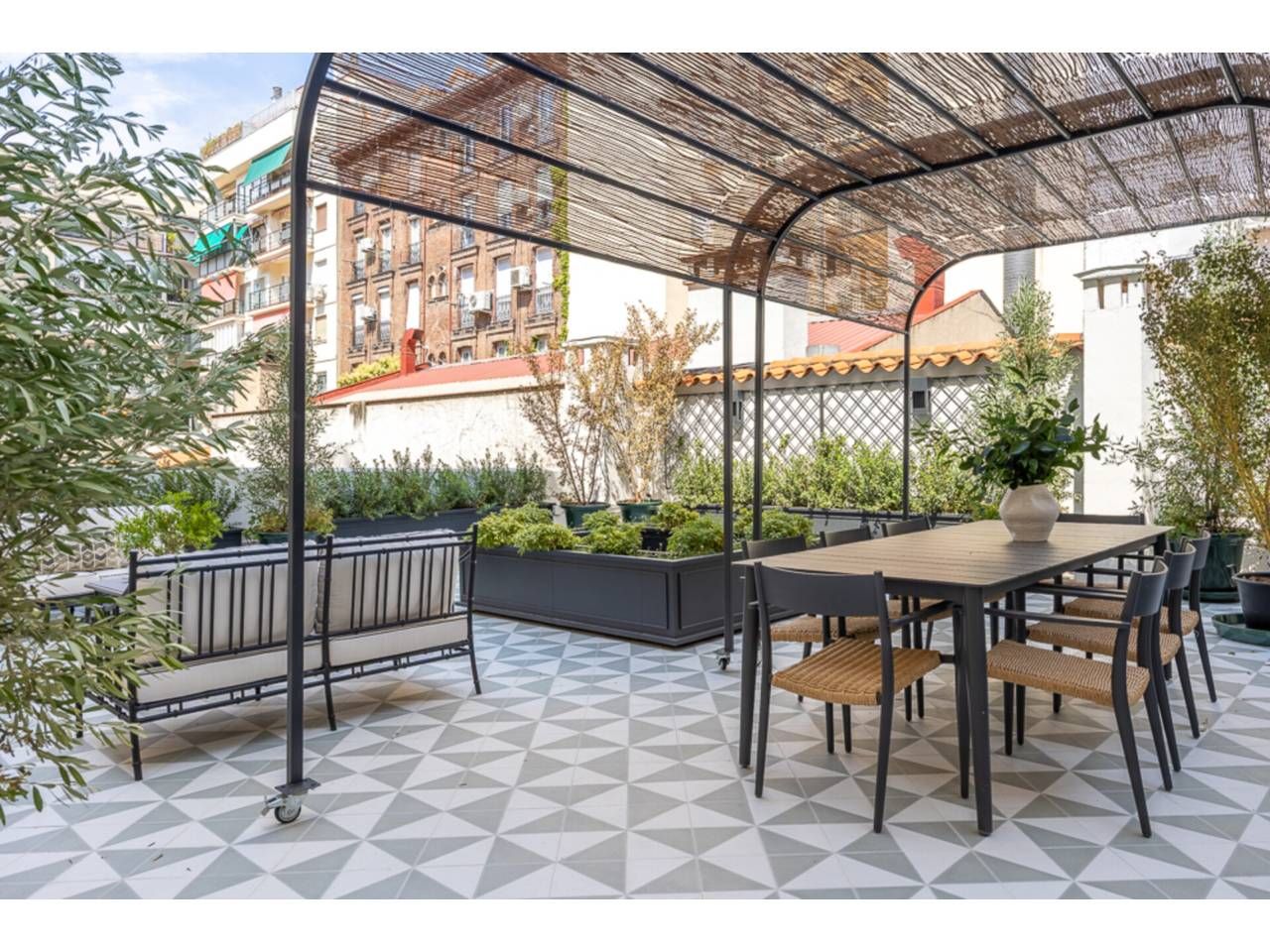 Terraza de Piso en venta en  Madrid Capital con Aire acondicionado, Calefacción y Amueblado