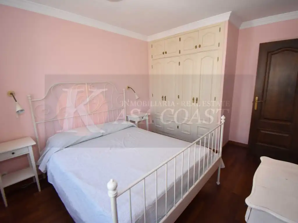 Habitación de Casa adosada en venta en Fuengirola con Aire acondicionado, Jardín privado y Terraza