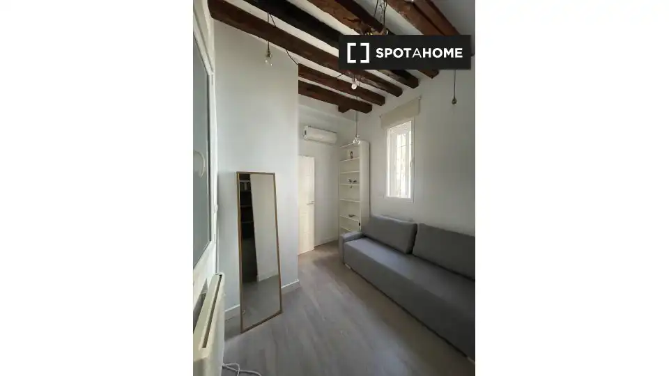 Appartamento con terrazza in affitto a Centro, imagen 9