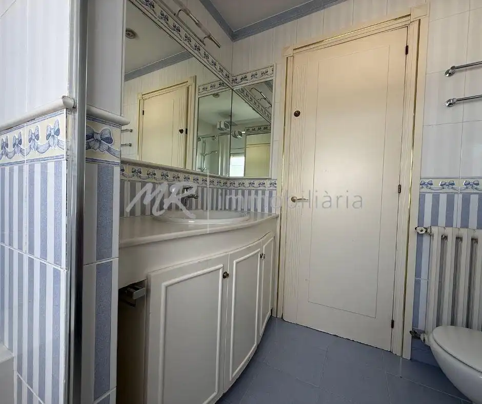Baño de Piso en venta en Granollers con Aire acondicionado, Calefacción y Trastero
