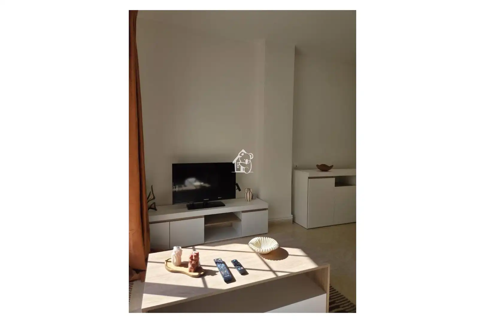 Sala d'estar de Apartament de lloguer en Torrevieja amb Aire condicionat, Terrassa i Moblat