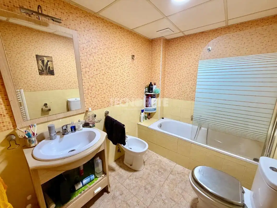 Baño de Casa adosada en venta en Illescas con Aire acondicionado