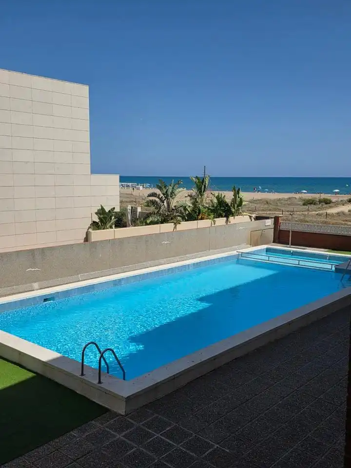 Schwimmbecken von Wohnung zur Miete in Castelldefels mit Klimaanlage, Terrasse und Möbliert