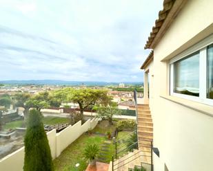Exterior view of House or chalet for sale in La Bisbal d'Empordà  with Air Conditioner, Heating and Private garden
