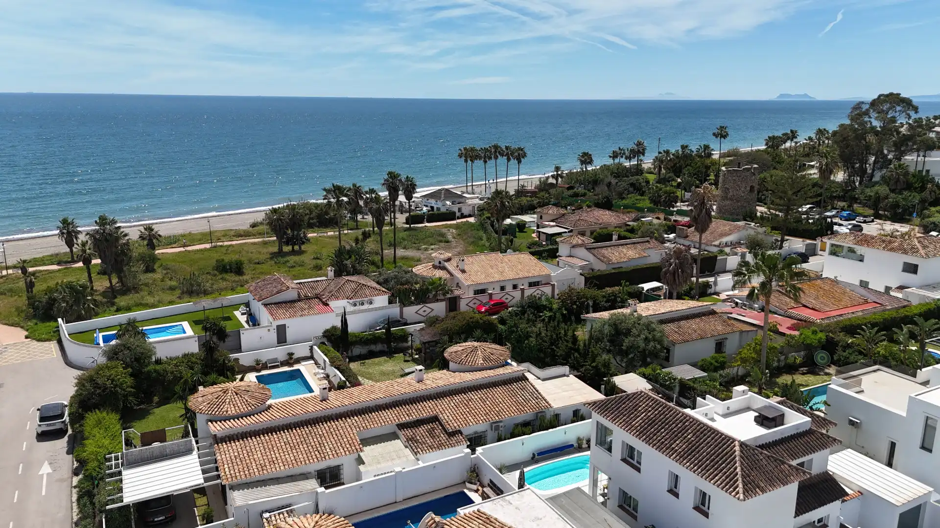 Exterior view of Houses for sale in Estepona  with Air Conditioner, Private garden and Terrace