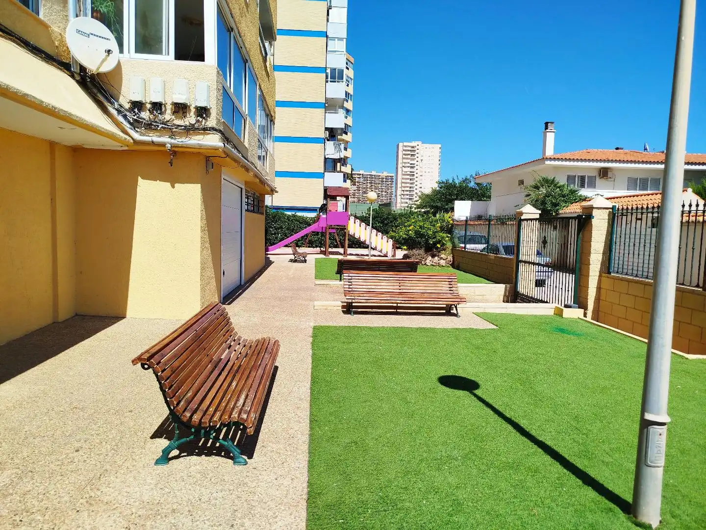 Terraza de Apartamento de alquiler en El Puig de Santa Maria con Terraza, Piscina y Amueblado