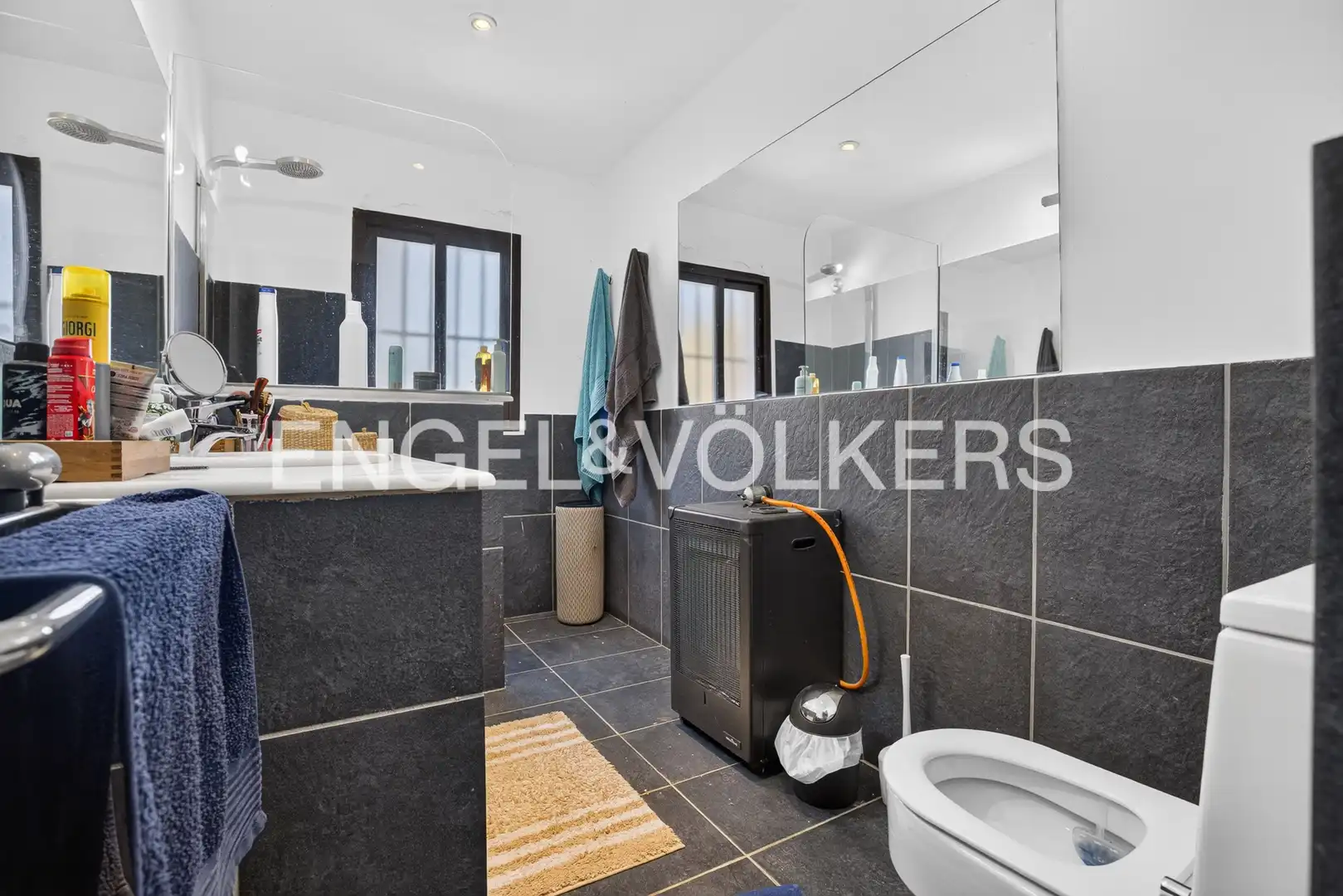 Bathroom of Houses for sale in Aracena, Huelva