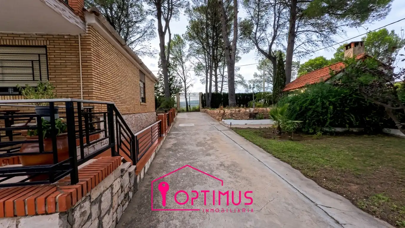Terrace of Houses for sale in Macastre  with Private garden, Terrace and Storage room
