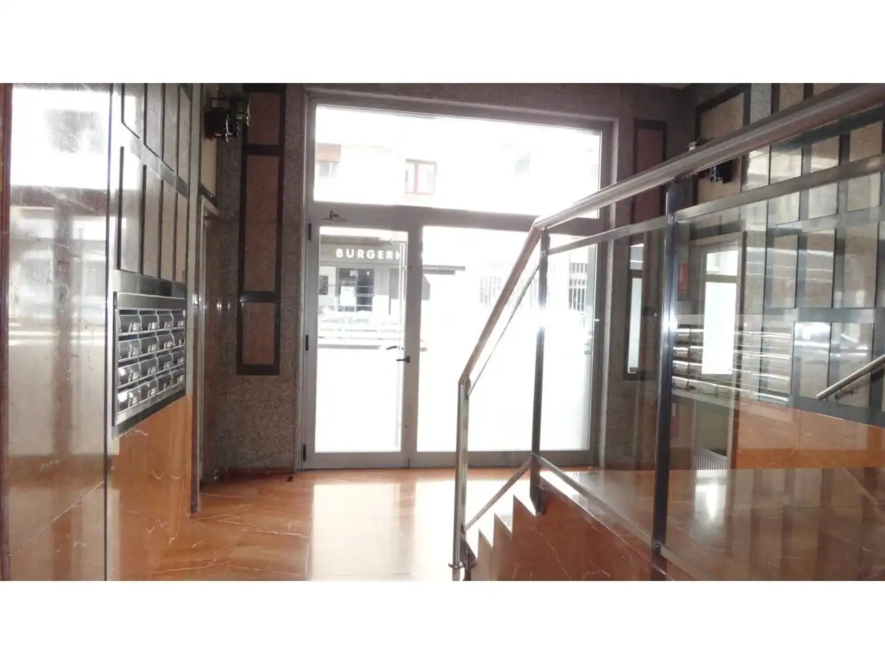 Piso en venta en  Pamplona / Iruña con Calefacción, Parquet y Trastero