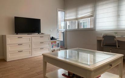 Living room of Flat for sale in Cambados  with Heating, Parquet flooring and Storage room