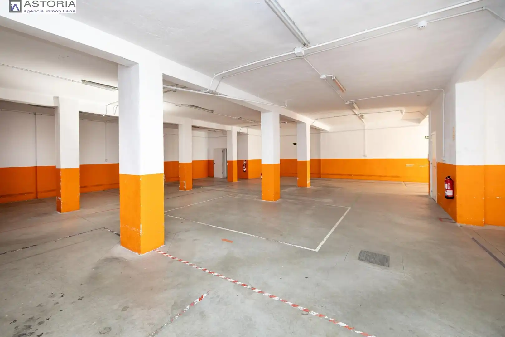 Local comercial en venta en Calle Calle Abderrahmán 11, imagen 9