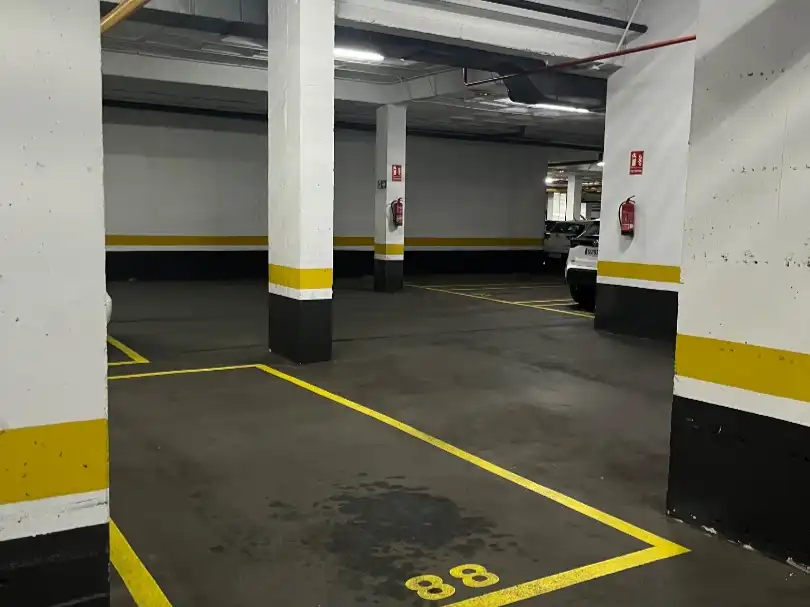 Parking of Garage for rent in Madrid