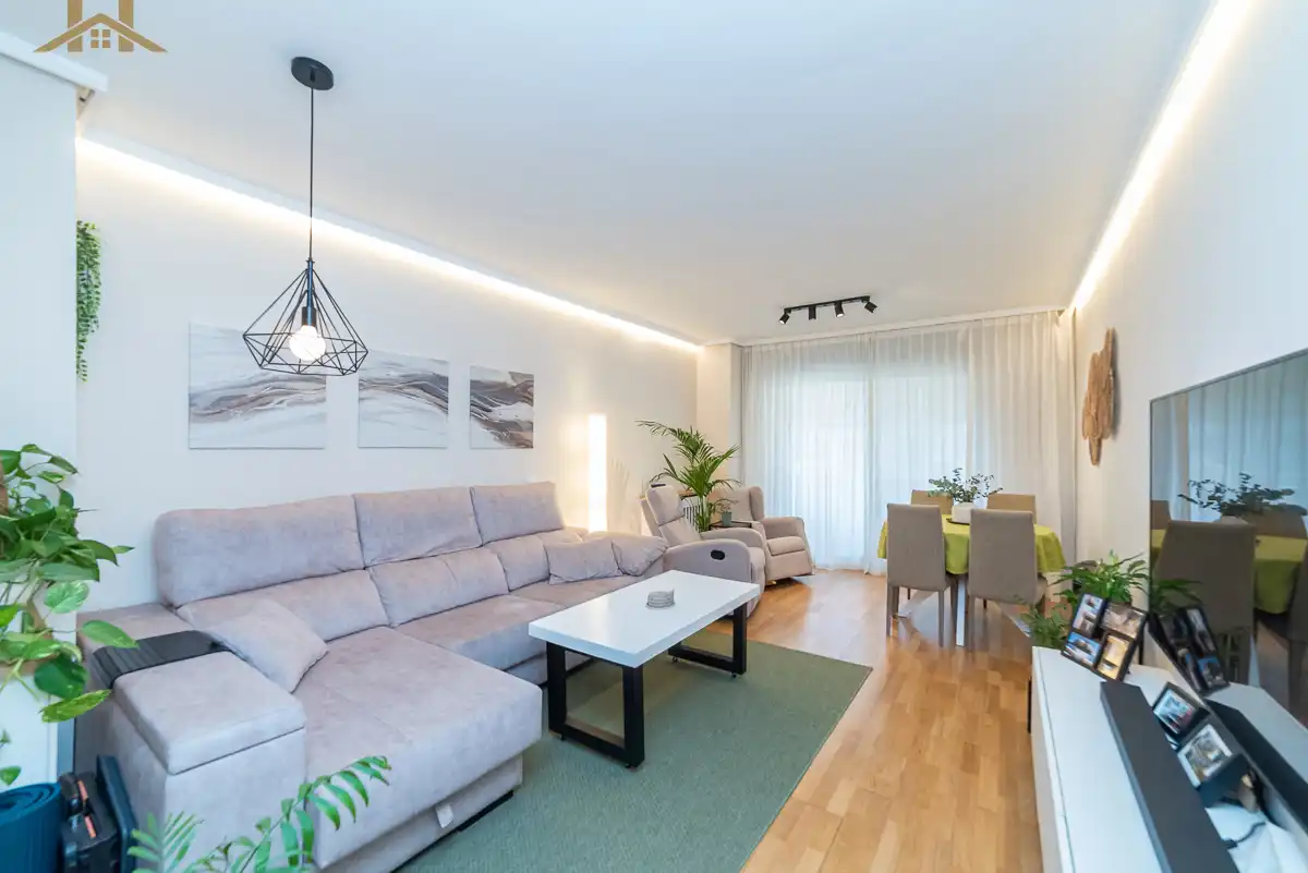 Sala de estar de Ático en venta en Alcorcón con Aire acondicionado, Calefacción y Terraza
