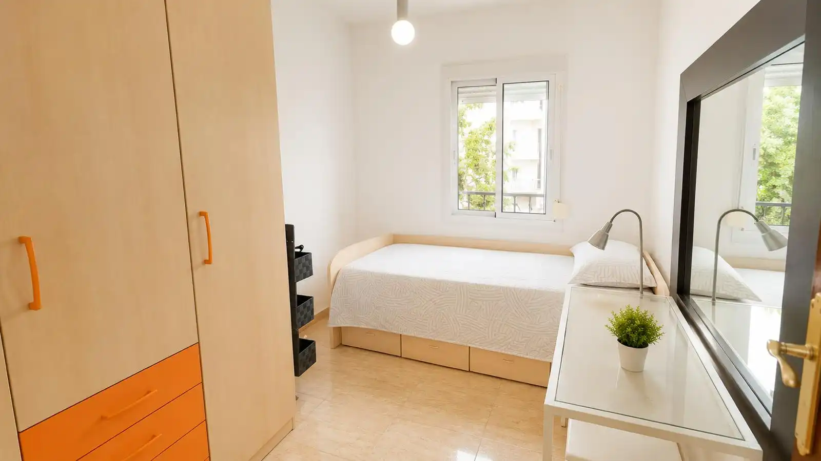 Habitación de Dúplex en venta en Badalona con Calefacción, Terraza y Balcón