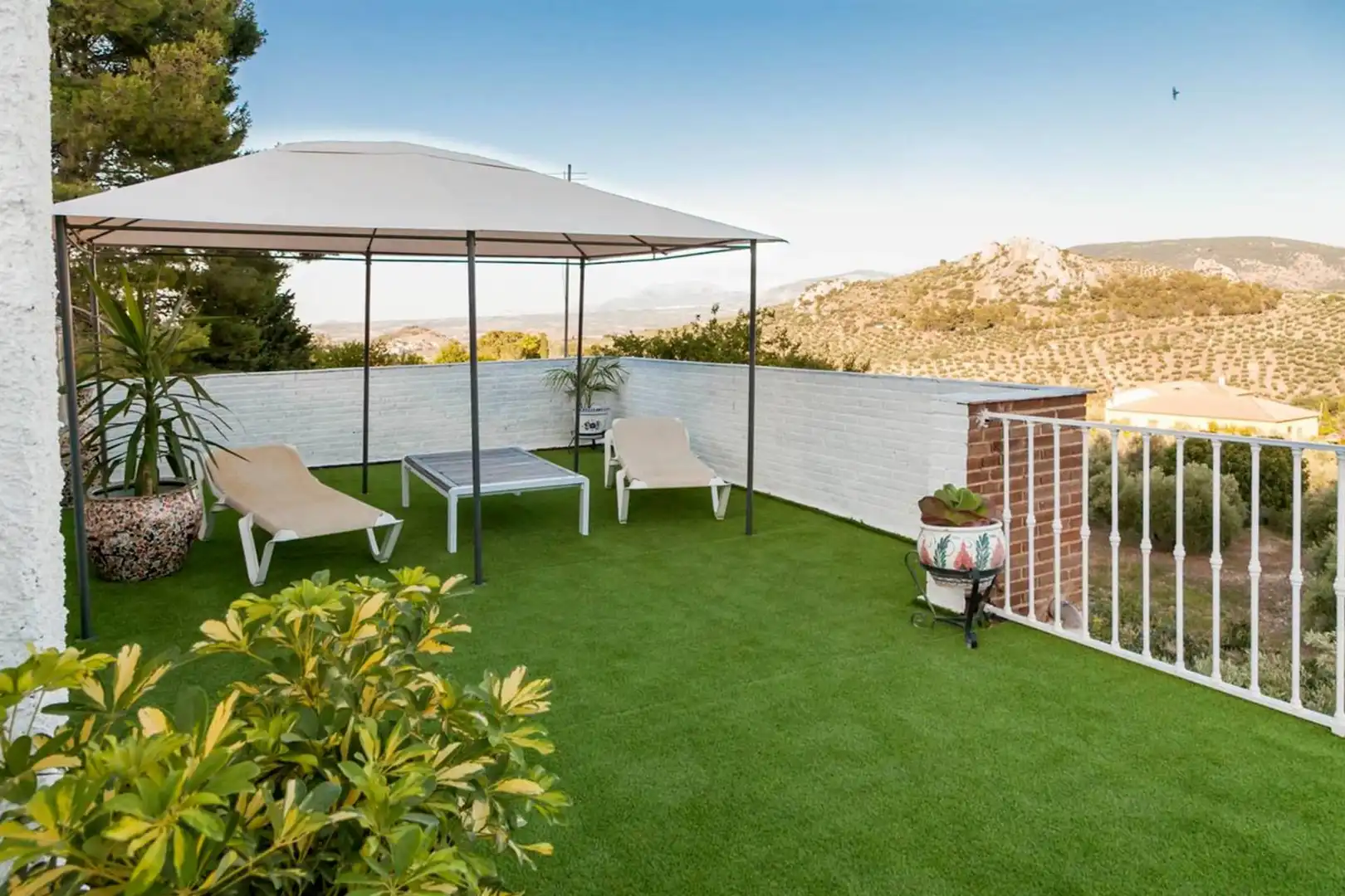 Terrassa de Finca rústica en venda en Jaén amb Aire condicionat, Calefacció i Jardí privat