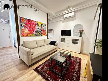 Planta baixa en venda a Embajadores - Lavapiés