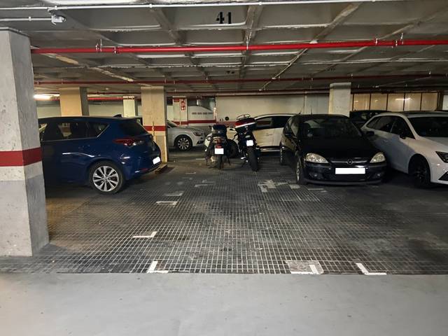 Garaje en Venta en Industria en Sagrada Família