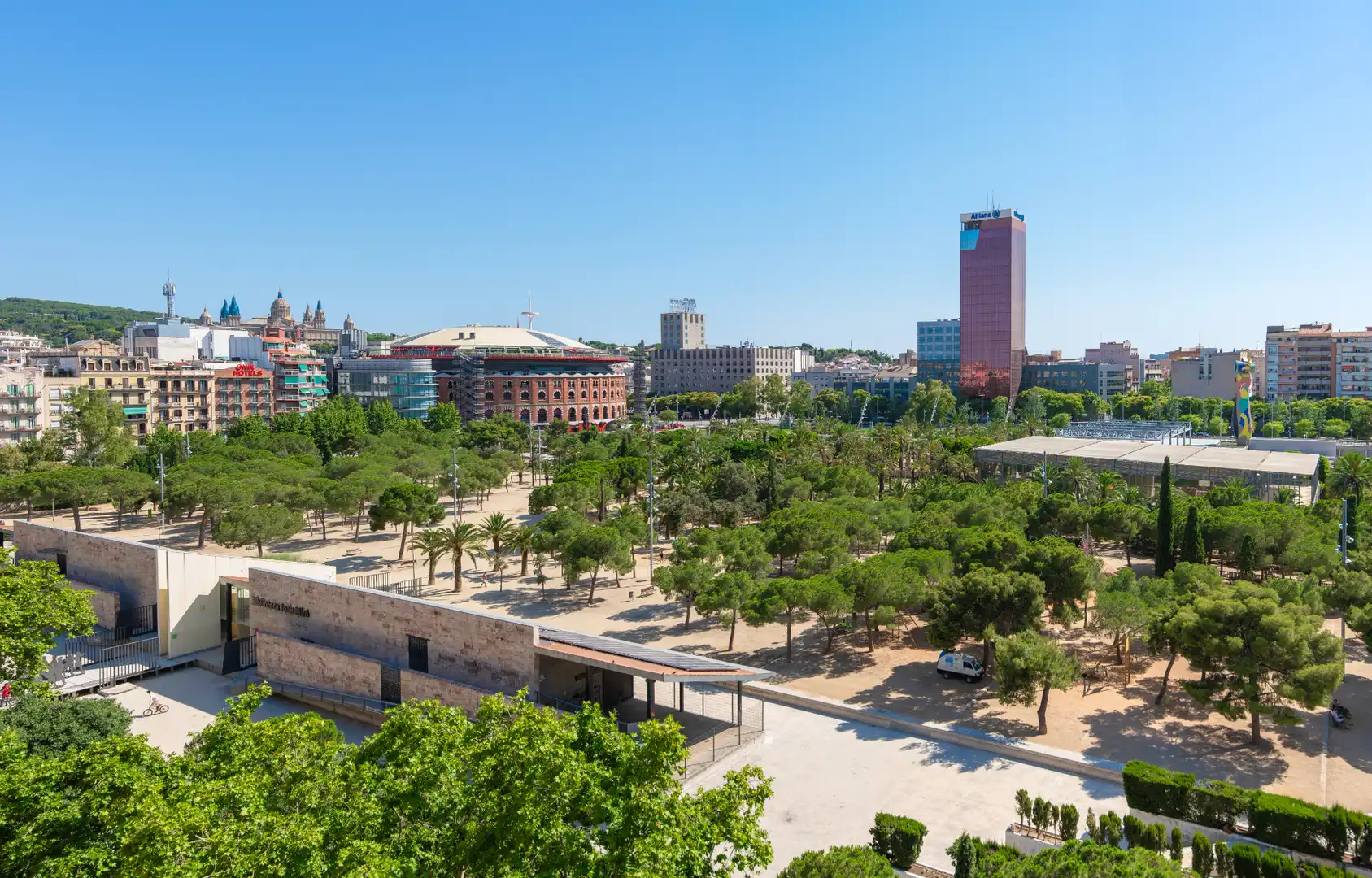 Vista exterior de Estudio en venta en Barcelona con Parquet y Amueblado