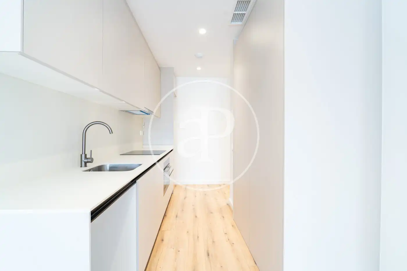 Cocina de Piso de alquiler en Barcelona con Aire acondicionado, Calefacción y Trastero