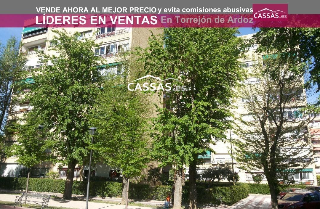Exterior view of Flat for sale in Torrejón de Ardoz  with Air Conditioner, Heating and Terrace