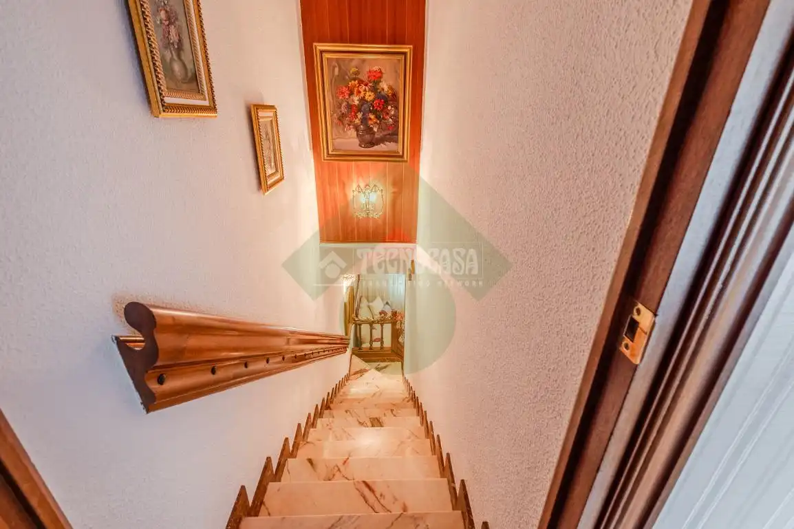 Houses for sale in Madrid  with Air Conditioner and Heating