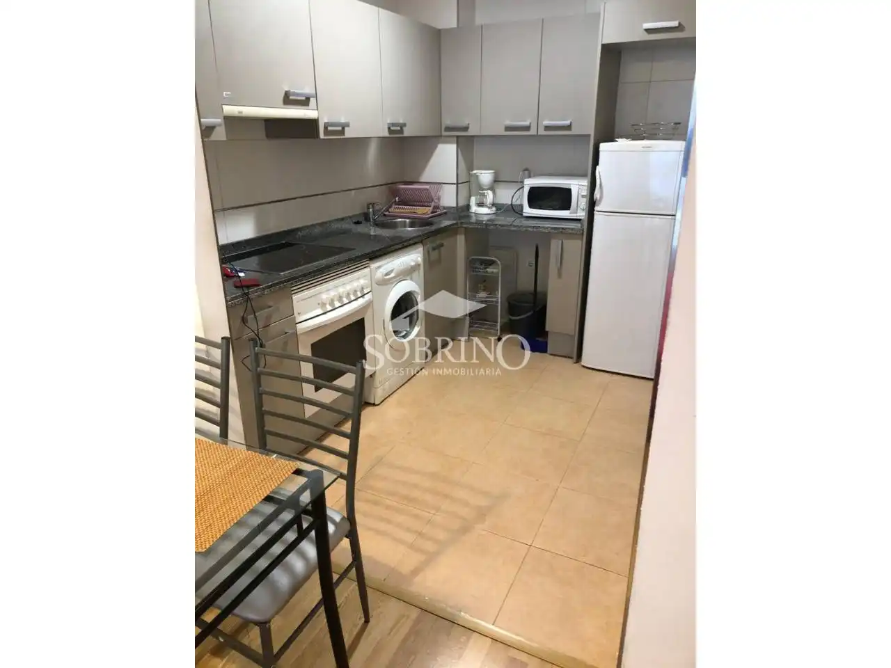 Cuina de Apartament en venda en Llanes amb Parquet, Traster i Piscina comunitària
