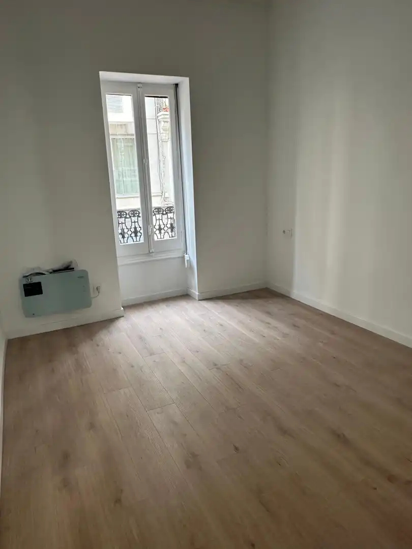 Habitación de Apartamento de alquiler en Valencia