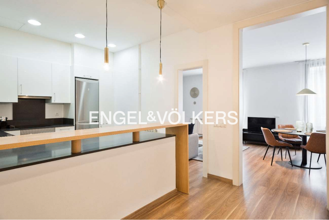 Kitchen of Flat to rent in  Barcelona Capital  with Air Conditioner, Heating and Balcony