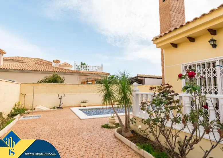 Villa avec terrasse à vendre à Orihuela Costa
