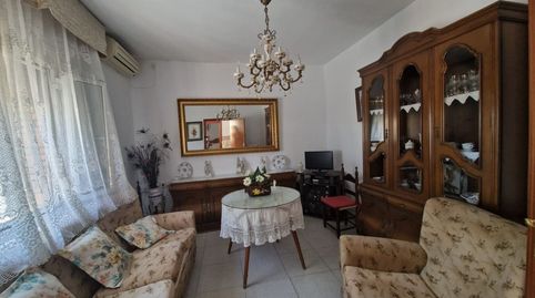 Foto 3 de Casa o xalet en venda a Lora del Río, Sevilla