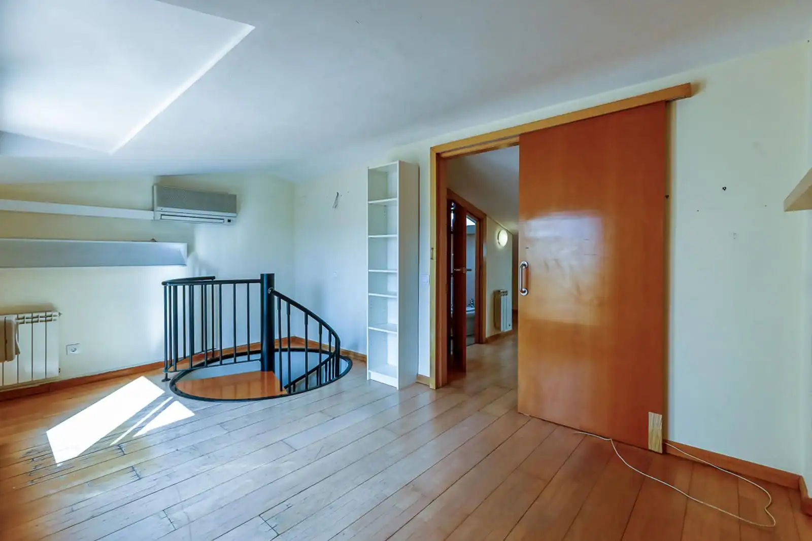 Maisonette zum Verkauf in Sabadell mit Klimaanlage, Heizung und Parkett