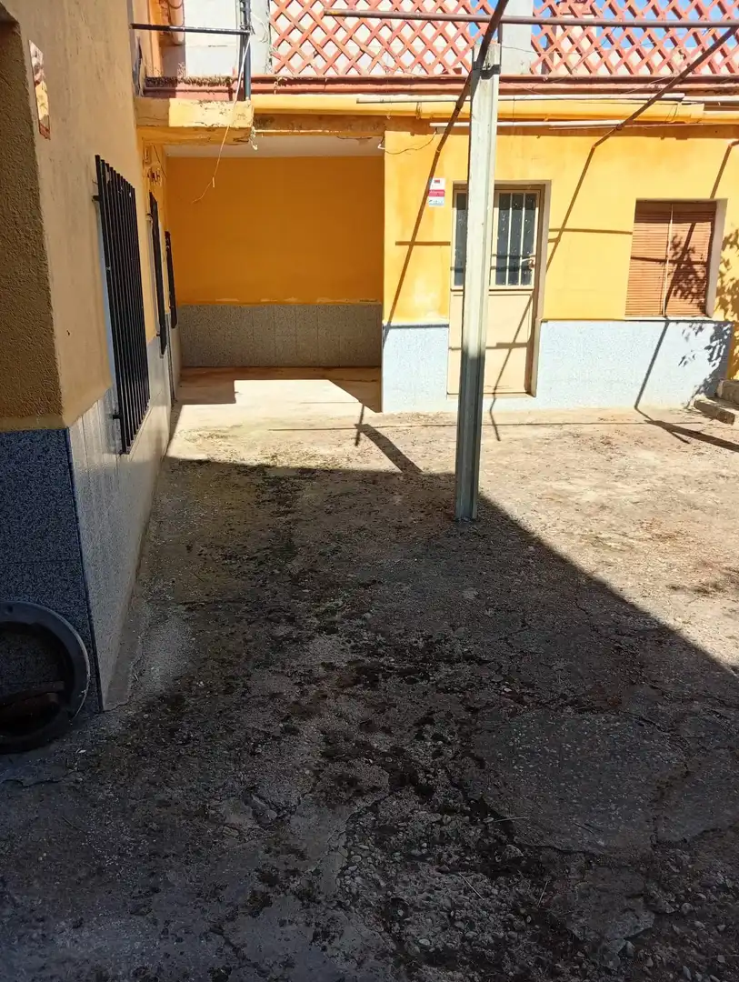 Aparcament de Casa o xalet en venda en Navahermosa amb Calefacció i Jardí privat