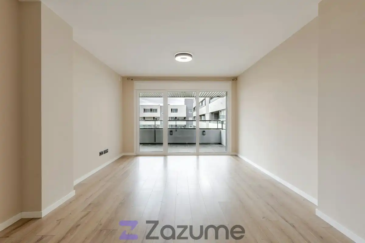 Flat with lift to rent in C. María Moliner