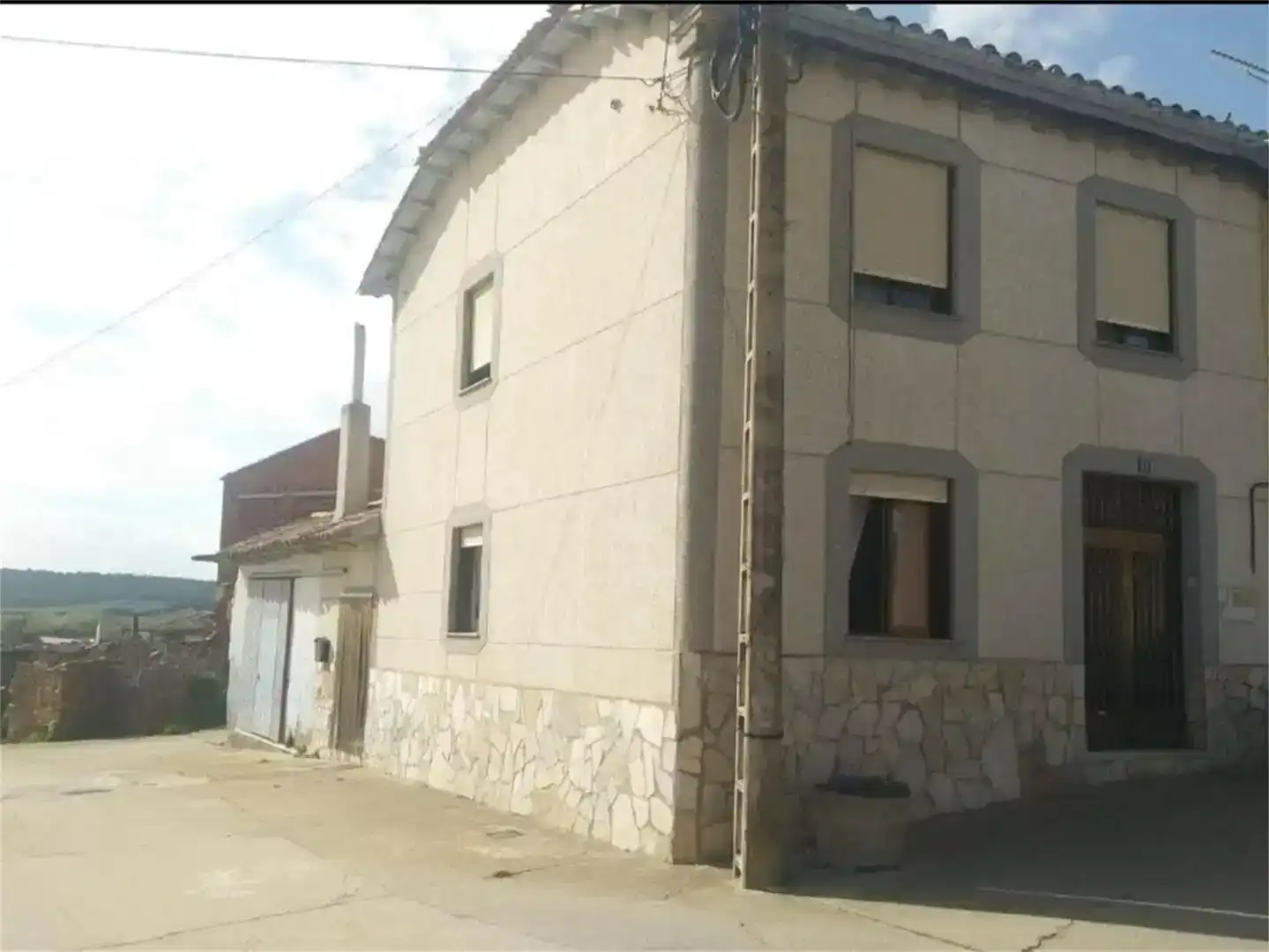 Vista exterior de Casa adosada en venda en Fuente Encalada amb Moblat