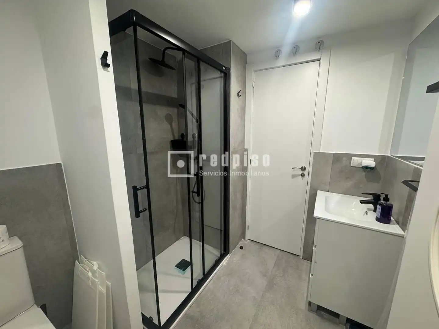 Bathroom of Study for sale in Tres Cantos  with Air Conditioner, Heating and Furnished
