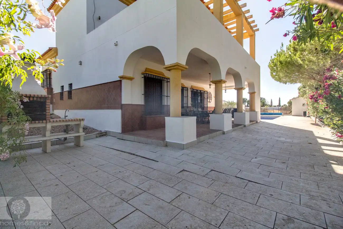 Exterior view of Houses for sale in Ayamonte  with Air Conditioner, Private garden and Terrace