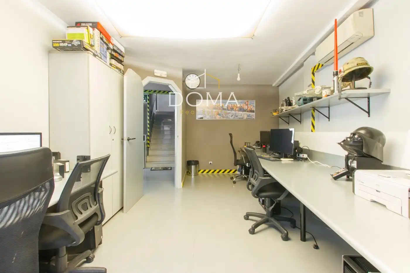 Commercial properties for sale in Barcelona  with Air Conditioner, Terrace and Furnished