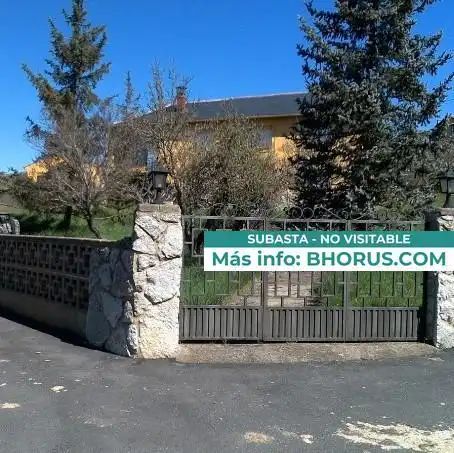 Casa con jardín en venta en CUESTA 12